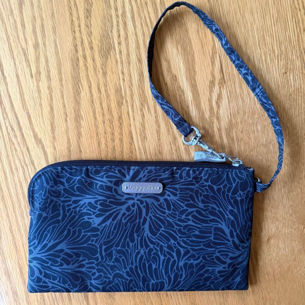 Baggalinni Wristlet RFID Antitheft Black Gray Floral ￼